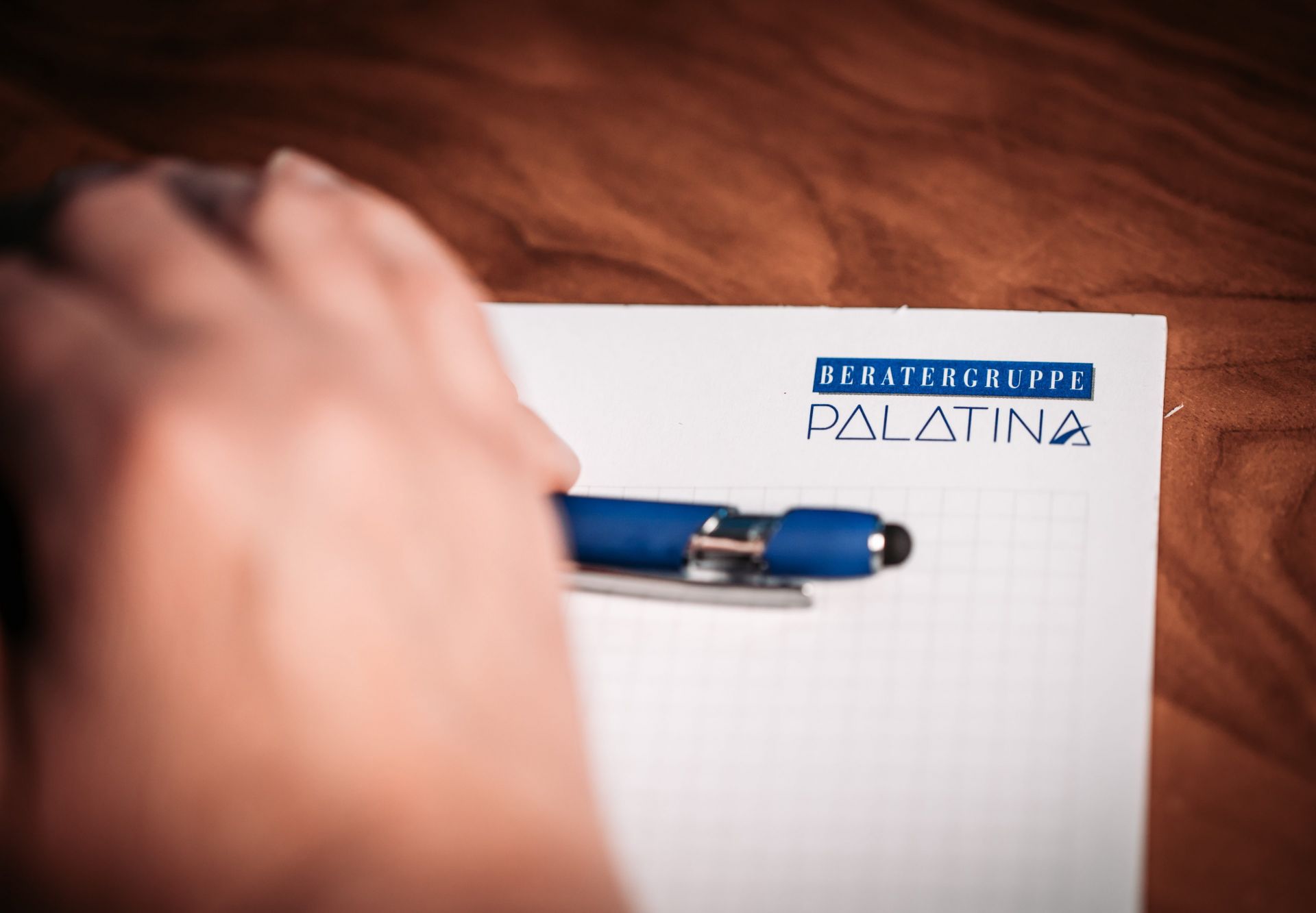 Schreibblock mit Logo der Beratergruppe PALATINA 